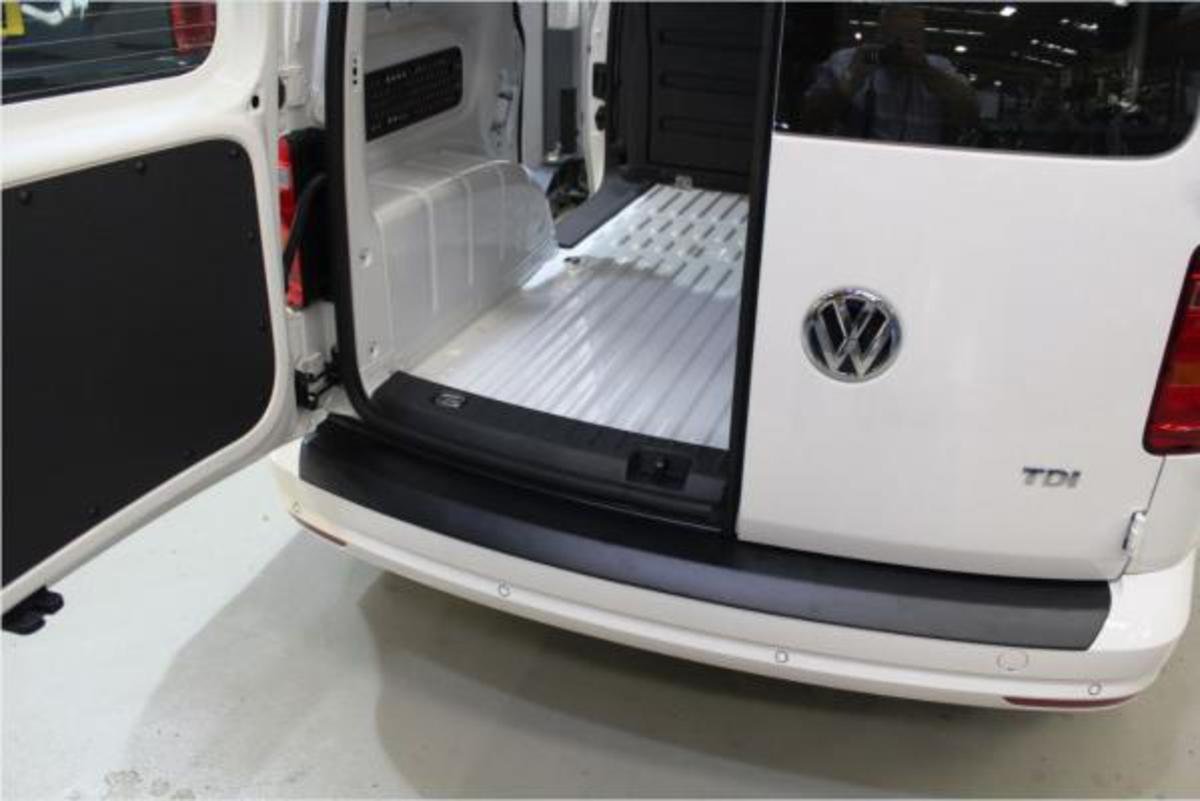 Caddy 4 – Rear Bumper Protector Black